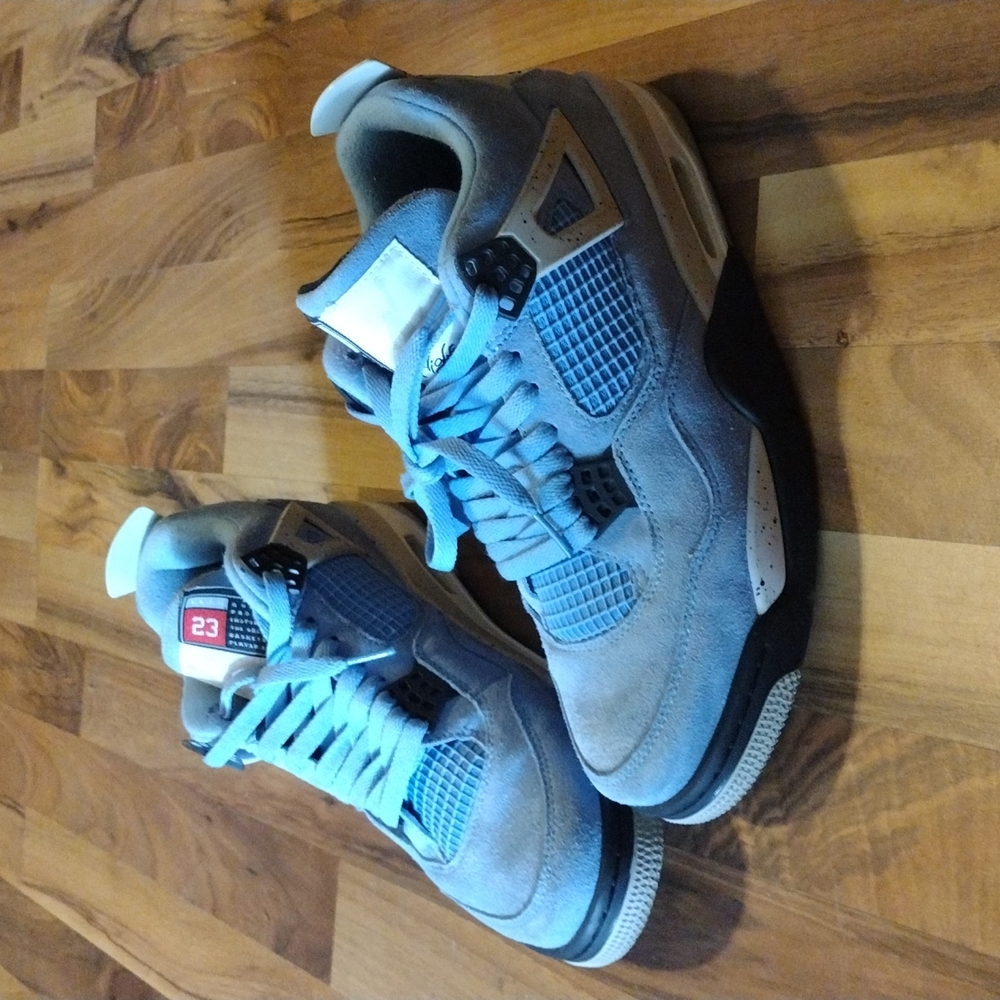 Men's jordans